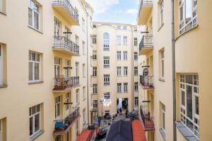 Praga Residence Apartment by BookingHost