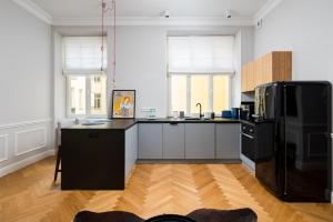 Praga Residence Apartment by BookingHost