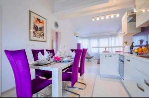Stylish suburb apartment with private parking & wifi, between city centre and Brijuni pristine seaside