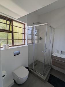 Green Point Getaway for Work, Play and Family Fun