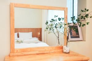 홍대 도보 10분 햇살 가득 감성 5룸에서 가족,친구와 함께 머무르세요