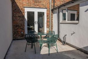 Charming 4BR Home in Darlington Near Town Centre