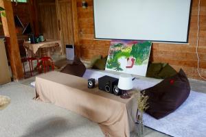 Spacious Family Home & Office Canggu, stay with cats