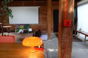 Spacious Family Home & Office Canggu, stay with cats