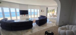 Villa R7- Luxury with Ocean Views