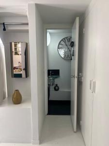 Large unique loft, quiet and bright & outdoor