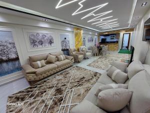 شقة 180م VIp سيدى بشر بحر مباشر
