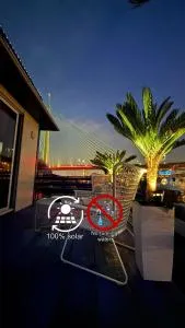 Oh, Mon Bateau! No running water, bez tekuce vode - Senjak (historical)