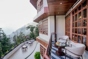 Pax Hotel Ark 150 meters from Mall Road