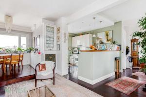 Le Boursault - Stunning Penthouse, Terrace, Parking