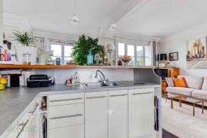 Le Boursault - Stunning Penthouse, Terrace, Parking