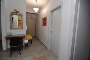 IRON Seaview Apartment