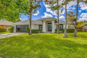 Nice neighborhood Pool, Office, 4 TVs, King b, BBQ