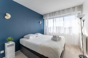 Asirem - Pied de métro dans le 7ème