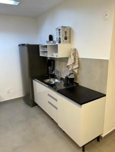 06 - Estúdio na Savassi com Área privativa, Vaga de garagem, Cozinha completa, próximo ao Life Center