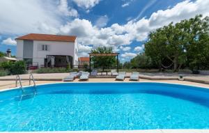 Pet Friendly Home In Pridraga With Wifi