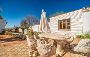 Gorgeous Home In Puente Genil With Wifi