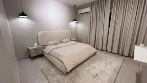 شقه أنيقة بغرفتين وصاله - ‘Uyūn al Qasīm