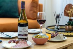 Stylish North Bay Apartment Beach & Town