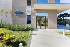 Prédio novo próximo ao parque Barigui com coworking e lavanderia - Ferraria