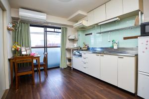 7th floor with elevator 3min walk from Koma Gome on the Yamanote Line 2 rooms and 1 living room, maximum 8 people, direct access to Shinjuku, Ueno, Akihabara, Ginza, Tokyo Ikebukuro, Shinjuku, Shibuya