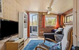 2 Bedroom Gorgeous Home In Toftlund