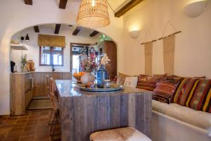 El Sarchal Bohemian holiday home with pool in Moraira