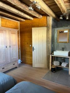 B&B / Chambres d'hotes Gite les 4 Saisons - chambre Ete : photos des chambres