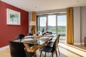 14 Azure in Fistral, Newquay