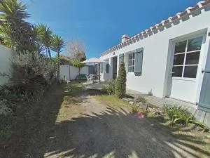 Charmante maison à 250m de la plage avec jardin, terrasse ensoleillée et garage à vélo, L'Épine - FR-1-224B-161 - 拉盖里尼耶尔