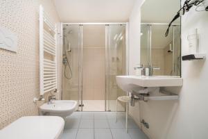 Dreibettzimmer mit eigenem Bad