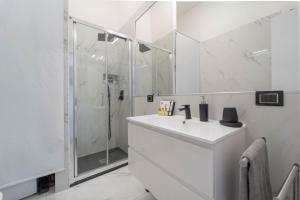 Vista Mare: Moderno Loft al Centro di Alghero img9