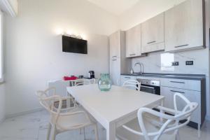 Vista Mare: Moderno Loft al Centro di Alghero img25