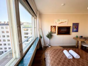 Top Floor Getaway in Central Helsinki - Church & Sea View