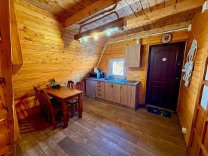 Wzgórze w Cieniu Lasu