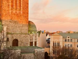 Top Floor Getaway in Central Helsinki - Church & Sea View