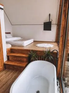 Luna by NorAtlas Heritage - Varlaam