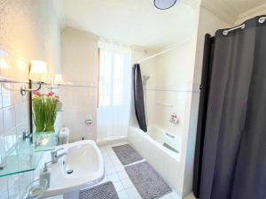 La Tour Carrée de Nontron, sleeps 12