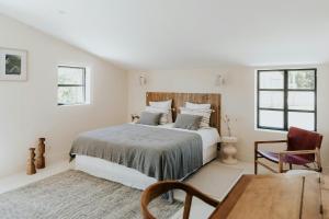 Maisons de vacances Renovated Barn With Panoramic Views In Perigord : photos des chambres
