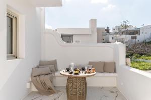 Elaia Home luxury village apartment for two Naxos