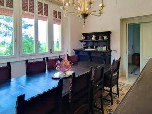 Historic Villa With Pool In The Heart Of Ortezzano