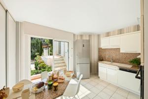 Sea View Villa Between Hyères And Saint-Tropez