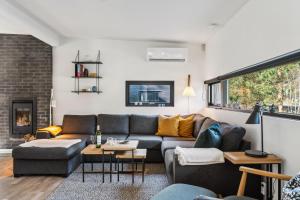 8-Person Holiday Home In Fuglslev With Indoor And Outdoor Spa, Sauna And Large Annex Surrounded By Forest And Close To Ebeltoft And Ree Park