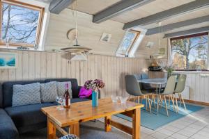 Charming Older Two-Storey Holiday Home With Annex, Covered Terrace And Large Garden Close To The Beach, Forest And The Cosy Harbour Town Of