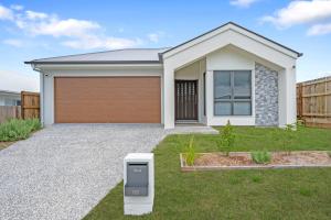 The Crest North Harbour Estate Sleeps 8