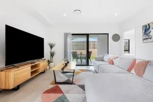 The Crest North Harbour Estate Sleeps 8 - Ocean View