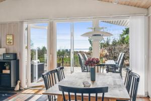 Holiday Home At Handrup Beach With Sea View, Multiple Terraces And Room For The Whole Family Close To The Beach, Mols Bjerge And Ebeltoft