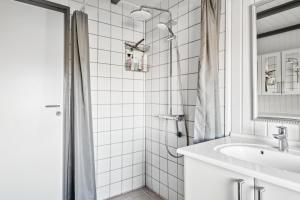 Holiday Home At Egsmark Beach With Panoramic Views Of Ebeltoft Bay And Mols Bjerge Close To The Beach, Nature And Ebeltofts Attractions