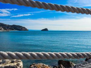 Beaches 400m - Free Garage - Terrace - Smart TV