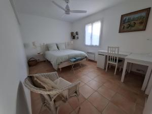 Villas Villa Nicole avec piscine & jardin prives, parking dans le coeur du Luberon, proche Gordes, Roussillon, Goult, Bonnieux : photos des chambres